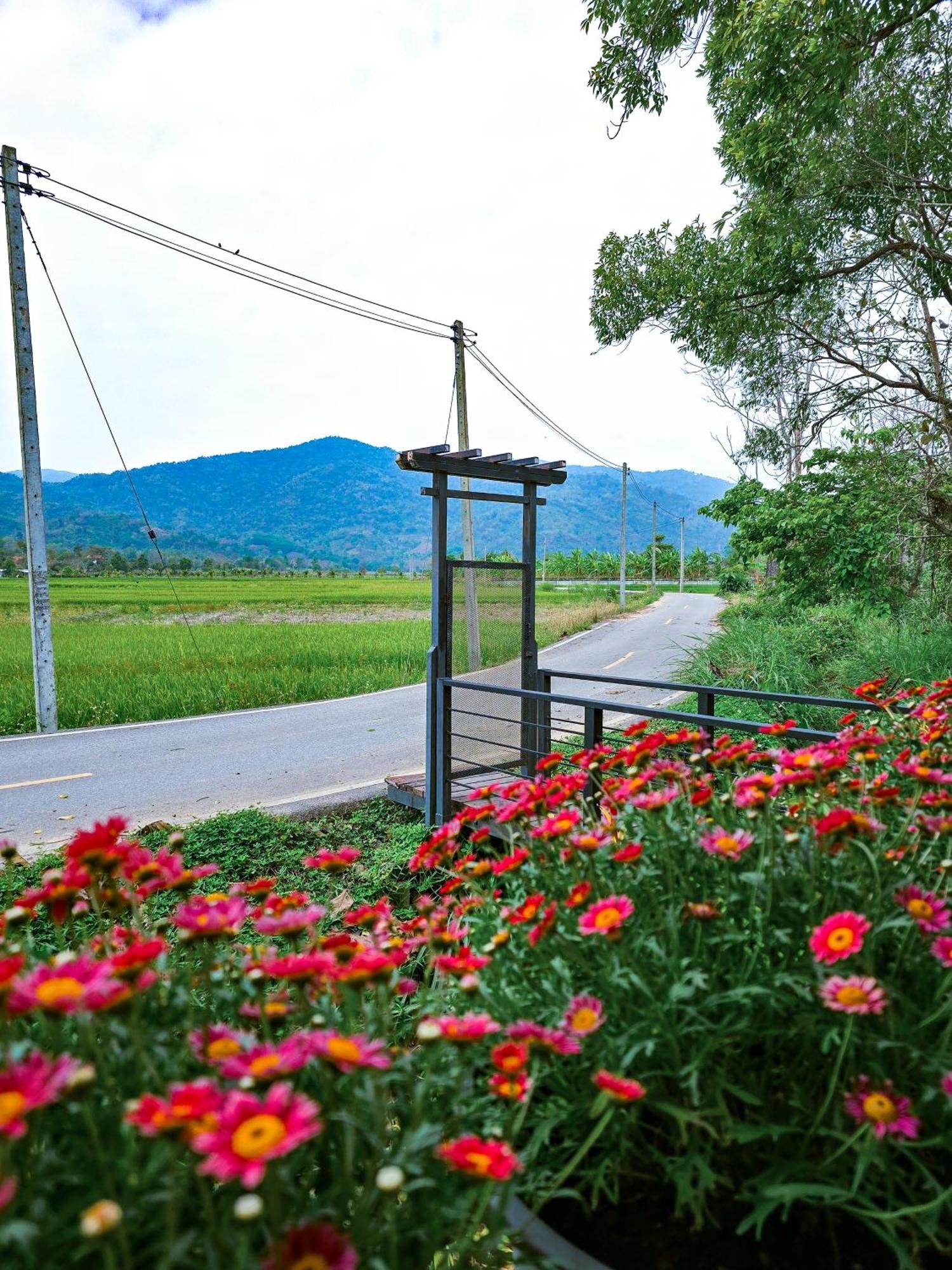Baan Sin Suk Hotell Chiang Rai Eksteriør bilde
